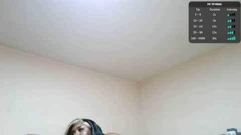 Simin Fox online show from April 19, 2026, 3:44 pm