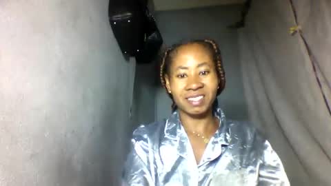 simirna98 online show from June 4, 2026, 11:33 pm