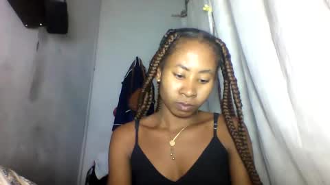 simirna98 online show from June 5, 2026, 1:06 pm