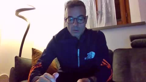 Snapshot of simmeturbate chatting on September 28, 2025, 8:47 pm Italiandaddyitalydickassbottomassholecomshowmasturbatenudeboyitalyatleticcutemuscolarhardcockdickboy online show from September 28, 2025, 8:47 pm