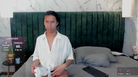 simon_durand online show from March 3, 2025, 10:06 am