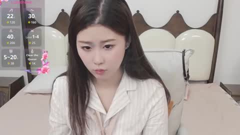 simonastephanie online show from November 7, 2025, 2:50 pm