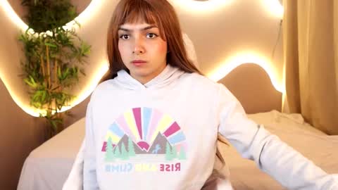 simone_sky online show from February 23, 2026, 1:41 pm