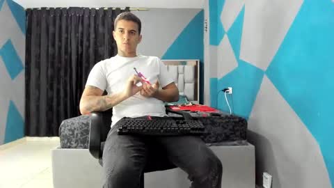 SIMON KELER online show from December 6, 2024, 4:58 am