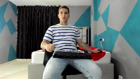 SIMON KELER online show from December 31, 2024, 8:23 pm