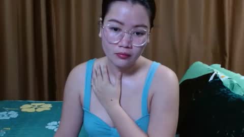 Snapshot of simply_niki chatting on February 9, 2025, 2:50 pm zia online show from February 9, 2025, 2:50 pm