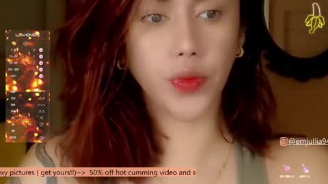 Snapshot of simplyjullia chatting on January 27, 2025, 12:16 pm online show from January 27, 2025, 12:16 pm