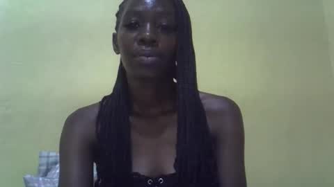 simplyloy33 online show from April 15, 2026, 10:33 am