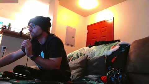 Husky Dad online show from November 4, 2025, 3:38 am