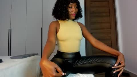 Snapshot of sincerre9_tara chatting on October 18, 2025, 10:49 am sincerre9_tara online show from October 18, 2025, 10:49 am