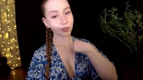 Snapshot of sindiwatsoon chatting on October 17, 2025, 1:46 pm Sindi online show from October 17, 2025, 1:46 pm