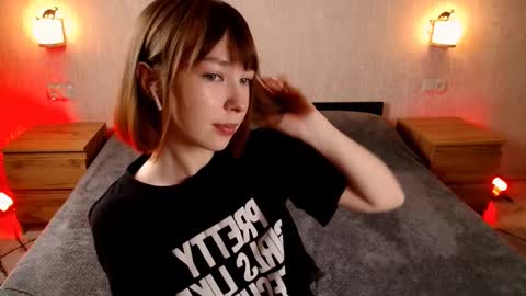 Sindy Juxx online show from March 2, 2025, 9:43 pm