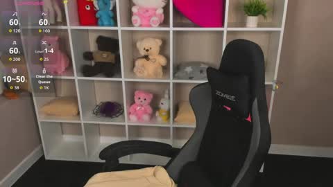 Hi my name is Cindy Id love to see you on my stream. My schedule for the week 2 GMT 3am-9am  MoTuFrSaSu online show from June 5, 2026, 12:39 am