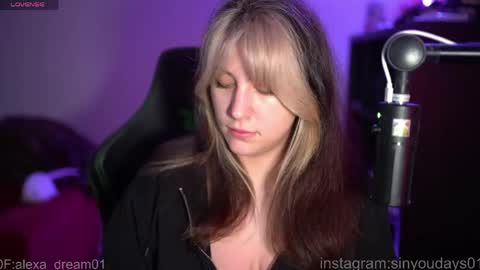 Snapshot of sinforyou_ chatting on April 1, 2026, 1:06 am wwoooooooooooof online show from April 1, 2026, 1:06 am