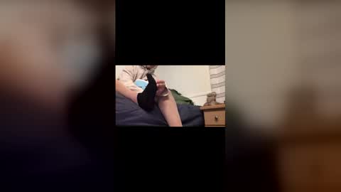 sinfulamazon online show from December 1, 2025, 6:29 am