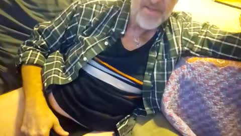 sings4you2 online show from January 10, 2026, 4:14 am