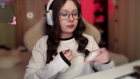 Ari online show from February 25, 2025, 11:00 pm