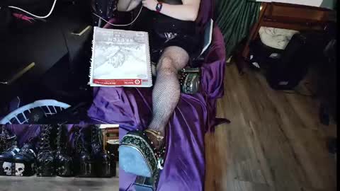 Sinstress hemlock online show from April 13, 2026, 4:18 am