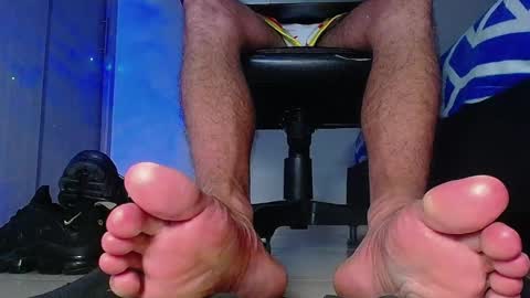 only foot                         worshipers here online show from February 7, 2026, 4:38 am