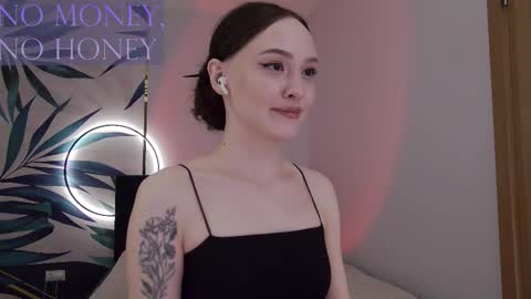 Snapshot of sirenaswhisper chatting on February 27, 2026, 4:18 pm Goddess Sirena online show from February 27, 2026, 4:18 pm