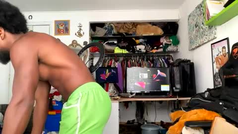 siriss_boyrag online show from June 9, 2026, 12:50 pm