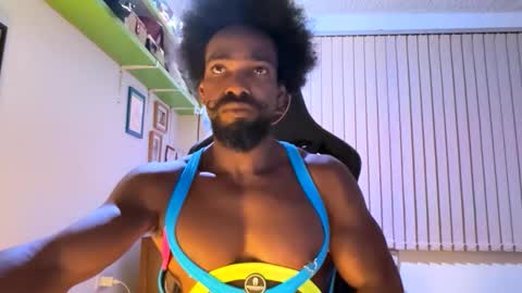 siriss_boyrag online show from June 10, 2026, 12:55 am