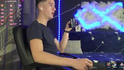 SirReedy online show from November 30, 2025, 4:05 am