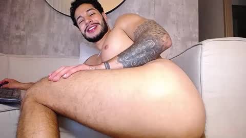 Call me papi online show from January 9, 2025, 6:06 am