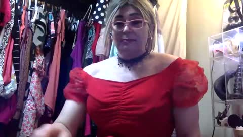 Snapshot of sissyriann chatting on February 13, 2025, 8:45 pm sissy cock whore online show from February 13, 2025, 8:45 pm