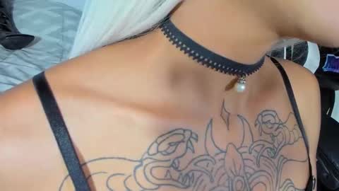 Im SAM xoxo  online show from September 26, 2025, 7:51 pm