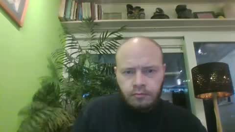 sixten19795 online show from December 18, 2025, 7:47 am