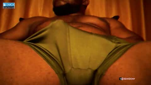 Snapshot of sizedpiper chatting on December 14, 2025, 5:40 pm Pvt is open. Drop thumbs up in satisfaction online show from December 14, 2025, 5:40 pm