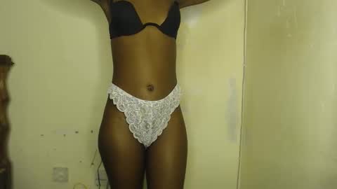 sizzly_ass online show from April 7, 2026, 11:32 am