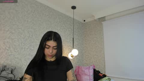 SKAILYN ANGELS online show from October 30, 2025, 6:08 pm