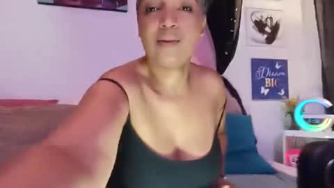 Skarlleth online show from December 20, 2025, 6:04 pm