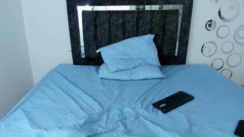 Skarleth online show from October 27, 2025, 12:09 pm