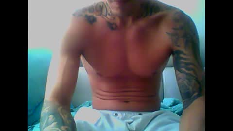 Snapshot of skater19xxx chatting on December 6, 2024, 5:11 pm miguel online show from December 6, 2024, 5:11 pm