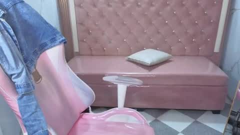 Skarlet online show from June 8, 2026, 12:49 pm