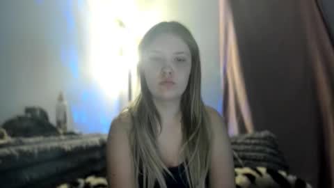 skiimaskabby online show from December 17, 2025, 12:22 pm