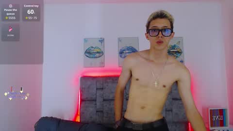 skinny_bigcock20 online show from December 13, 2025, 9:53 pm