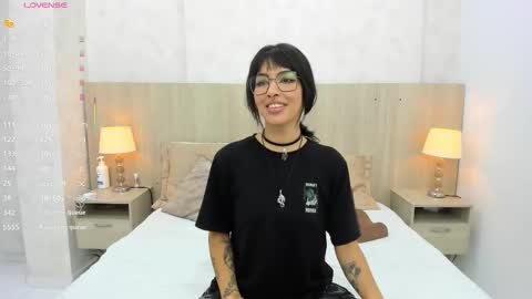 Snapshot of skinny_emily chatting on September 28, 2025, 7:30 pm Emily Rojas online show from September 28, 2025, 7:30 pm