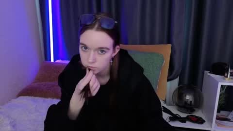 Snapshot of skinny_exy chatting on June 7, 2026, 6:39 am Exy online show from June 7, 2026, 6:39 am