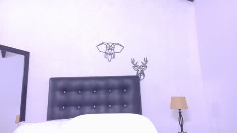 skinny_hottie18 online show from January 16, 2025, 1:47 pm