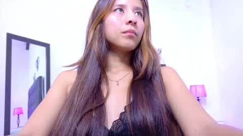 skinny_hottie18 online show from February 19, 2025, 2:01 pm