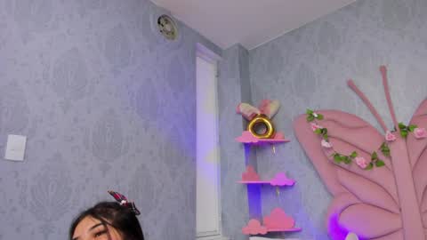 Snapshot of skinny_linda chatting on January 9, 2025, 4:28 pm   online show from January 9, 2025, 4:28 pm