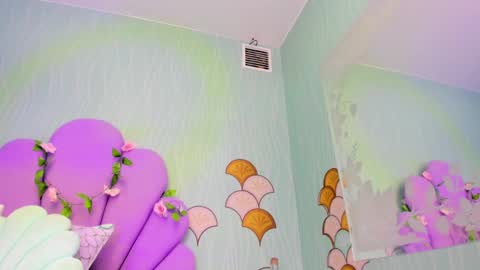Snapshot of skinny_linda chatting on January 30, 2025, 1:21 pm   online show from January 30, 2025, 1:21 pm