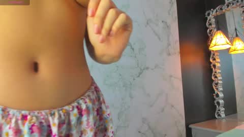 Snapshot of skinny_linda chatting on March 1, 2025, 4:33 pm   online show from March 1, 2025, 4:33 pm