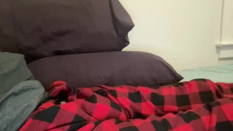 skinnyandweird online show from October 5, 2025, 9:24 pm