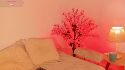 Snapshot of skinnydoll_1 chatting on April 30, 2026, 11:09 pm Mila online show from April 30, 2026, 11:09 pm