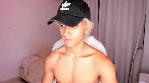 skinnydreamer online show from September 23, 2025, 2:36 am